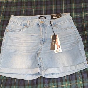 D. Jeans high waist short modern fit. NWT
